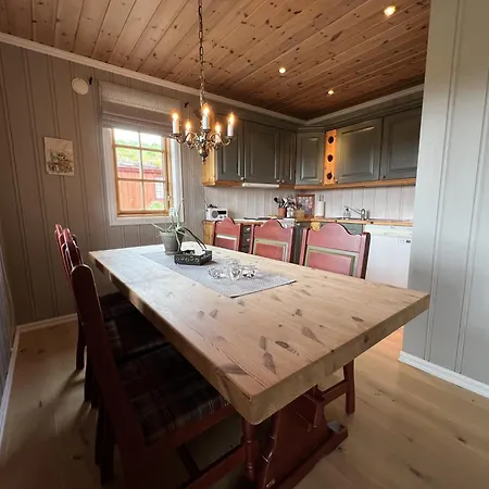 Ferienhaus Charming 3-bedroom With Great Views!