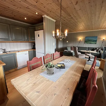 Charming 3-bedroom With Great Views! Ferienhaus *