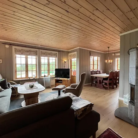 Charming 3-bedroom With Great Views! Beitostolen