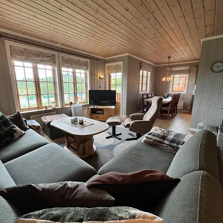 Ferienhaus Charming 3-bedroom With Great Views! *