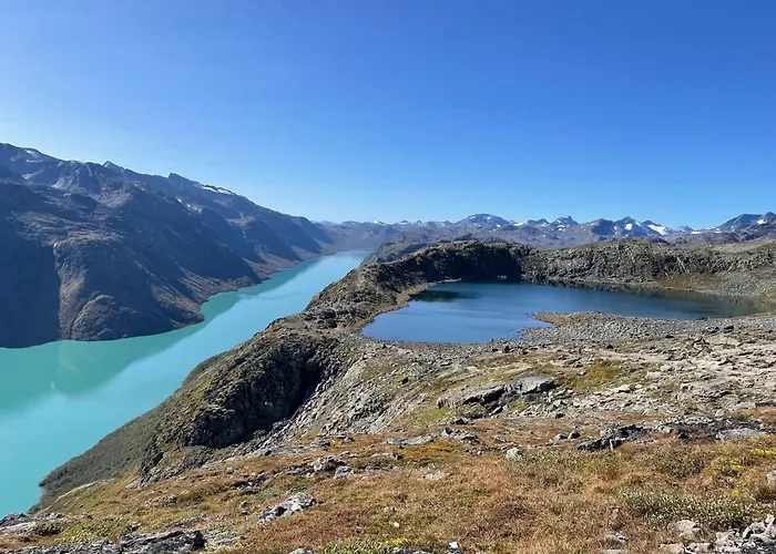 Charming 3-bedroom With Great Views!