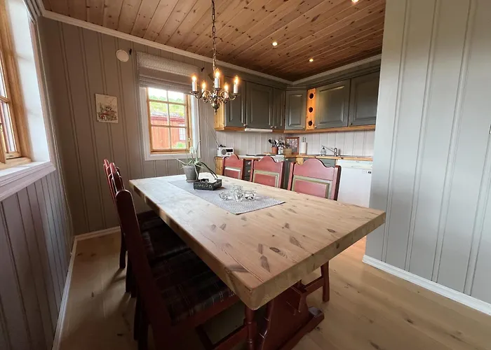 Tatil Evi Charming 3-bedroom With Great Views!